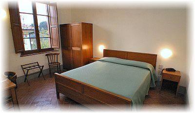 Hotel Santa Croce In Fossabanda Pisa Room photo