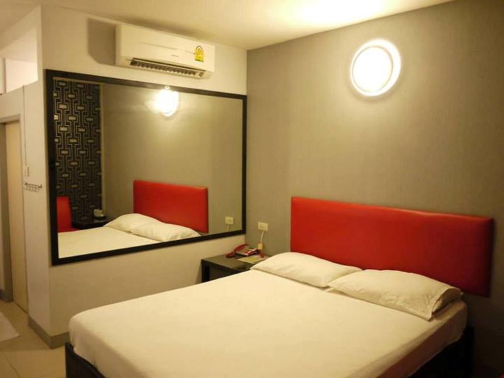 Natpob Sleep Station Motel Chiang Rai Exterior photo