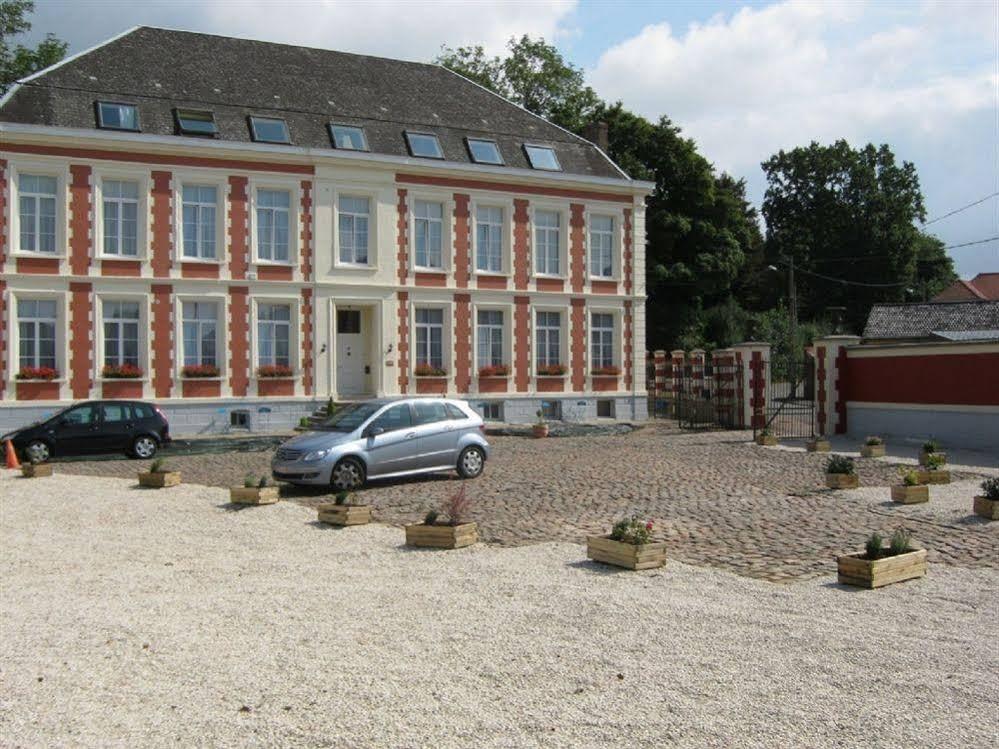 Chateau De Moulin Le Comte Aire-sur-la-Lys Exterior photo