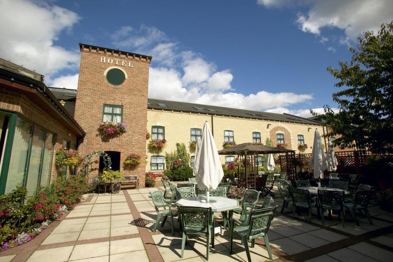 Corn Mill Lodge Hotel Leeds  Exterior photo