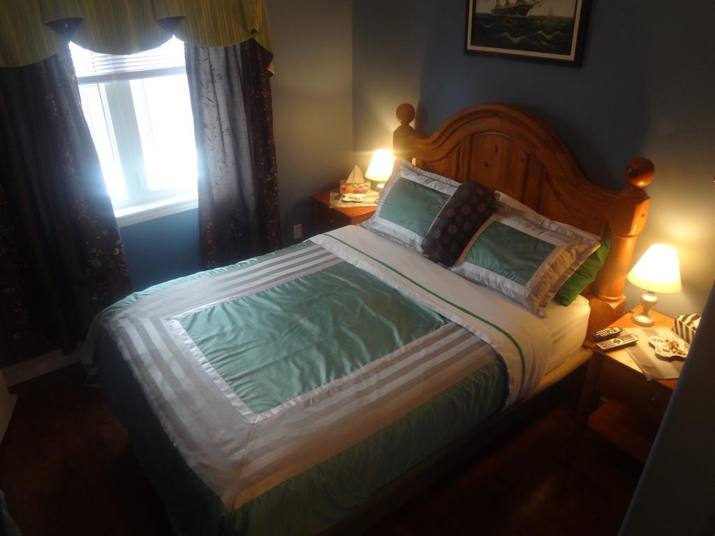 Two Rivers Bed And Breakfast Niagara Falls Room photo