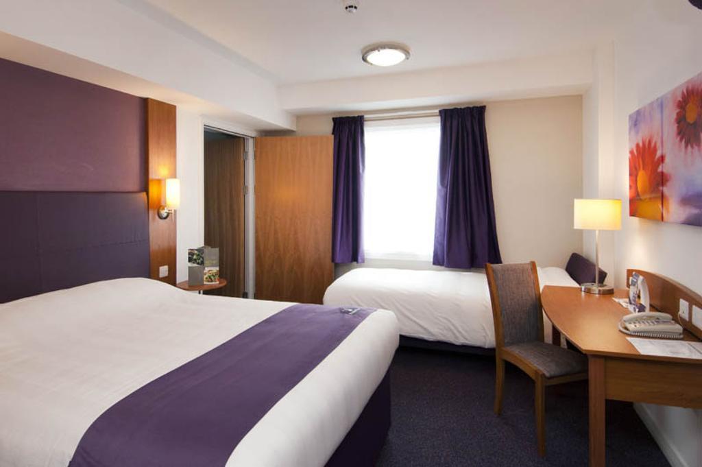 Premier Inn London Docklands Excel Room photo
