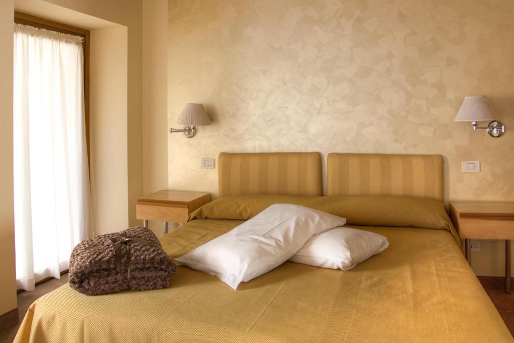 Hotel Dependance Silvestro Garda  Room photo