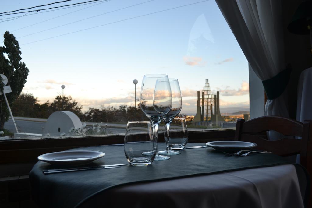 Hosteria Y Restaurante America Ushuaia Exterior photo