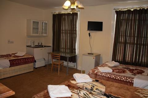 37 Collingham Place Hotel London Room photo
