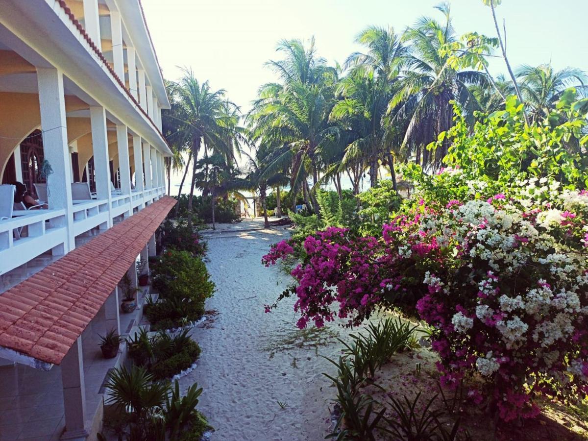 Cabanas Maria Del Mar Hotel Isla Mujeres Exterior photo