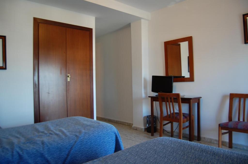 Hotel Marina Victoria Algeciras Room photo