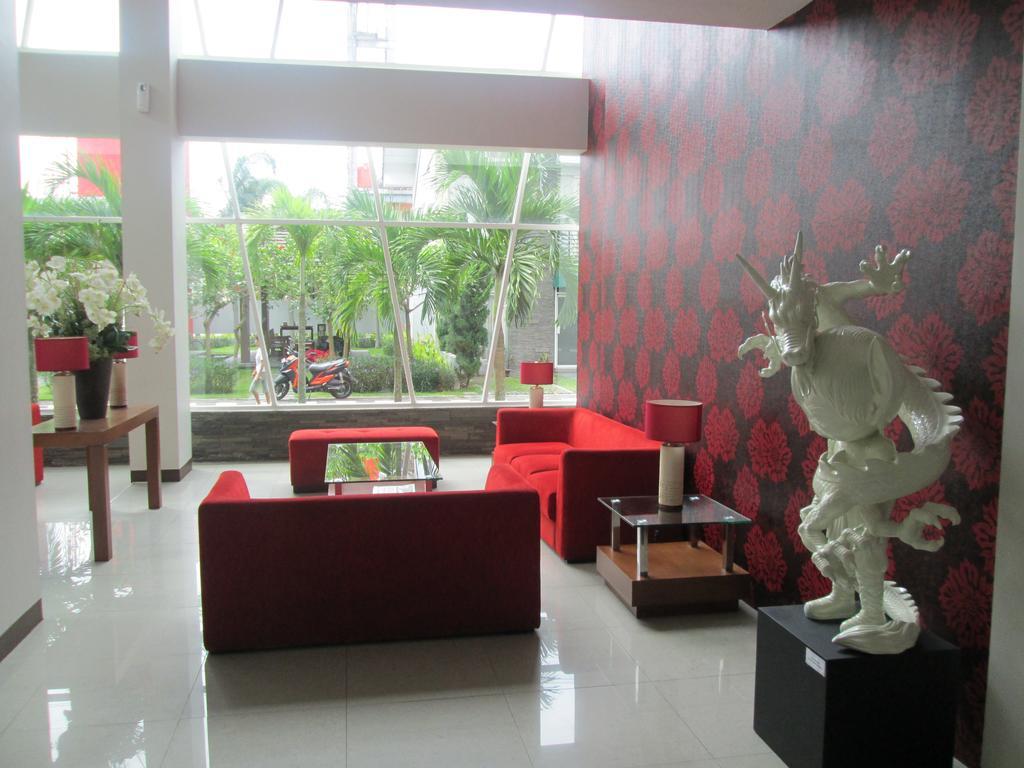 The Victoria Hotel Yogyakarta Exterior photo