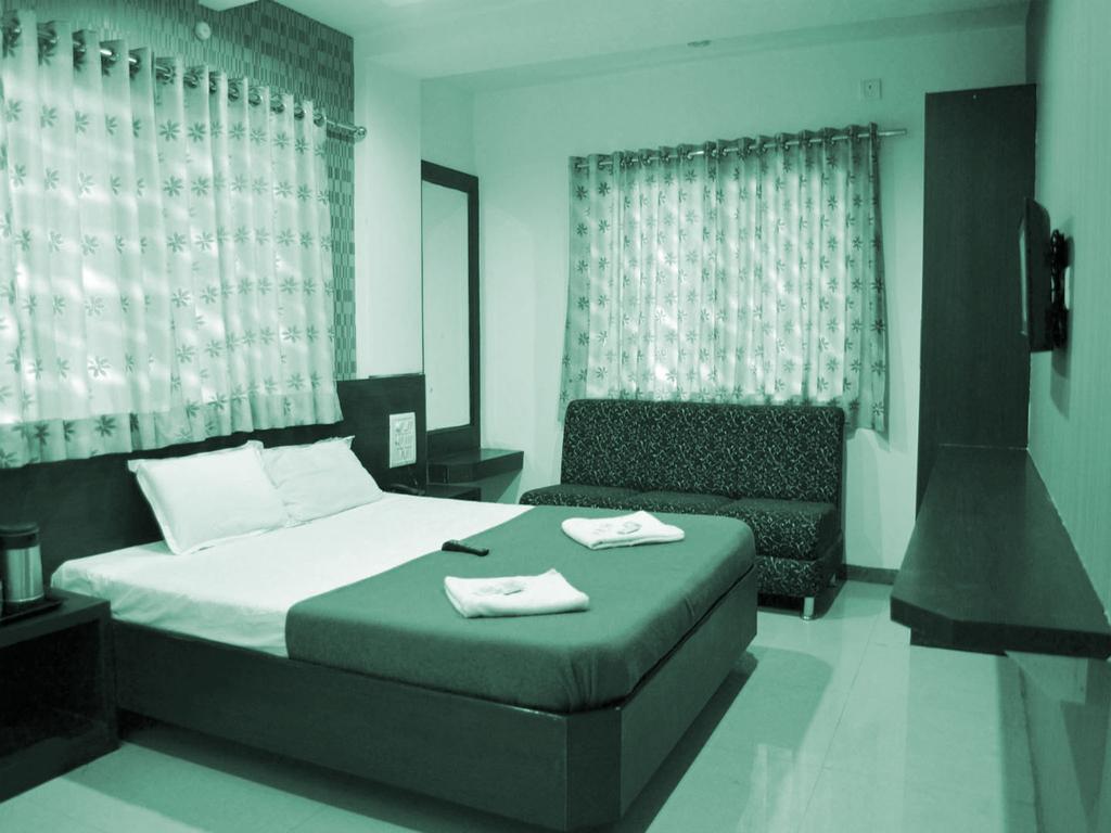 Hotel Sai Kamal Shirdi Room photo