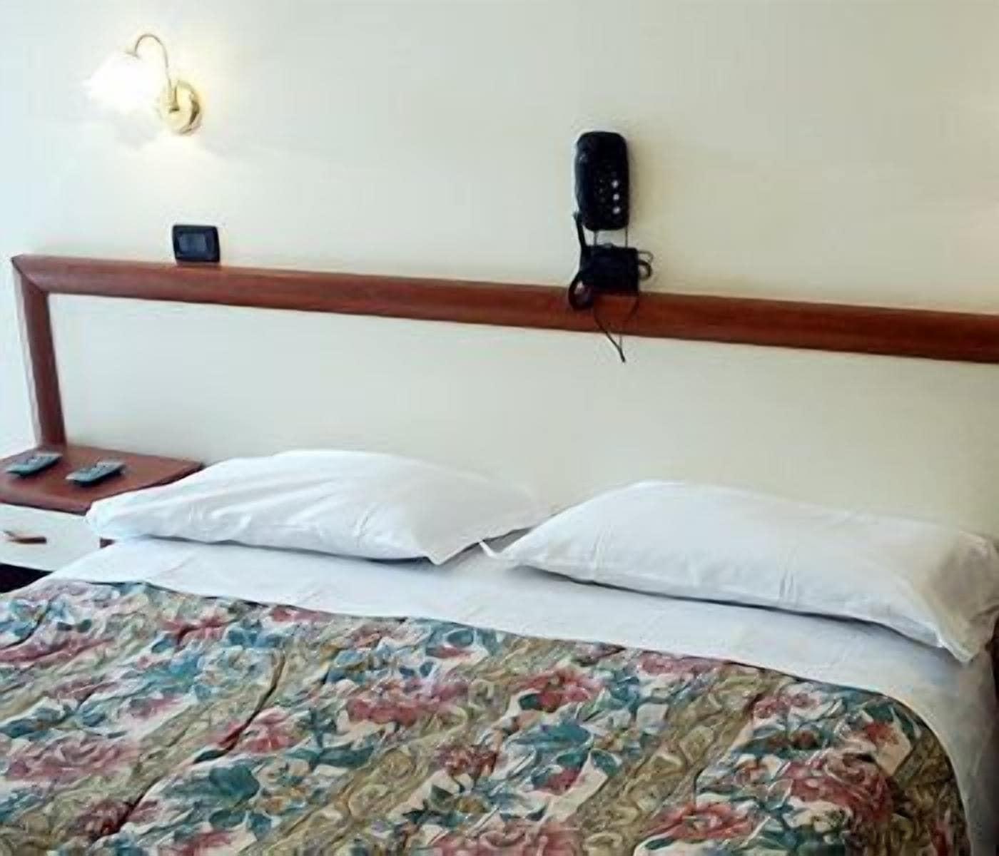 Serafino Liguria Hotel Genoa Room photo