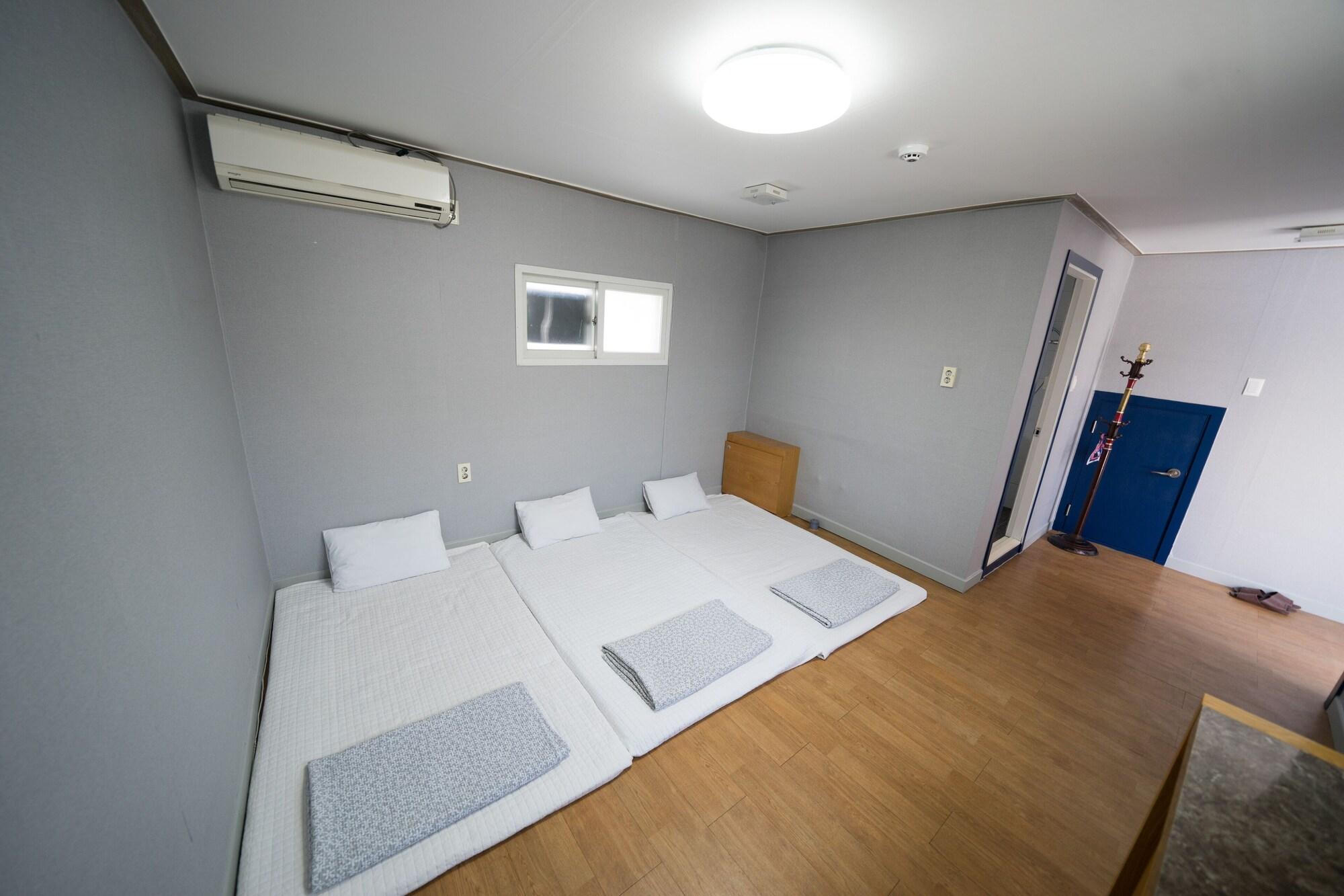 Beewon Guesthouse Seoul Exterior photo