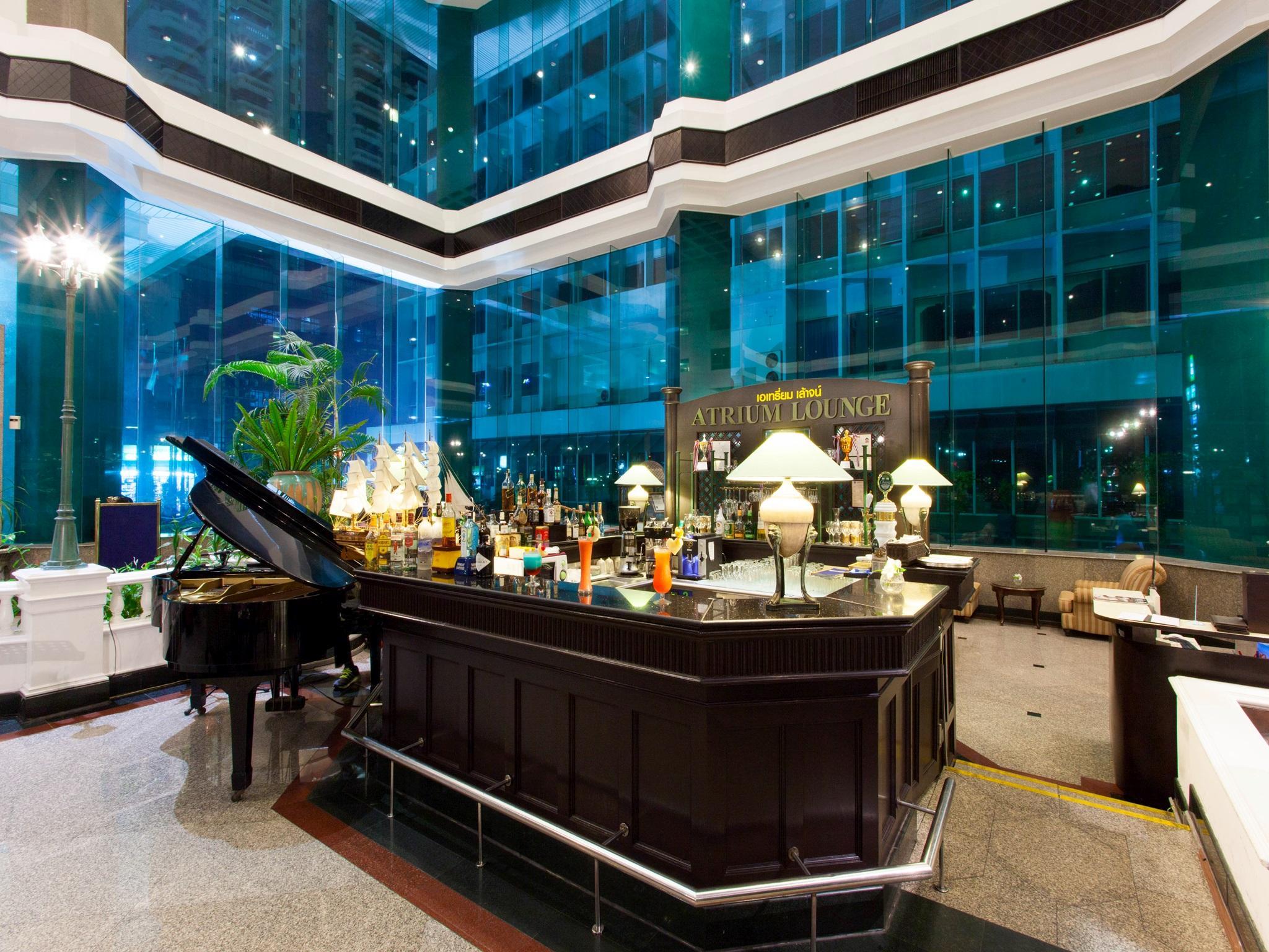 Windsor Suites Bangkok, Managed By Accor Exterior photo