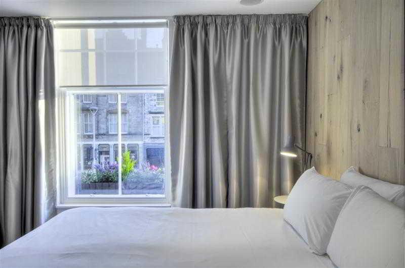 Grassmarket Hotel Edinburgh Room photo