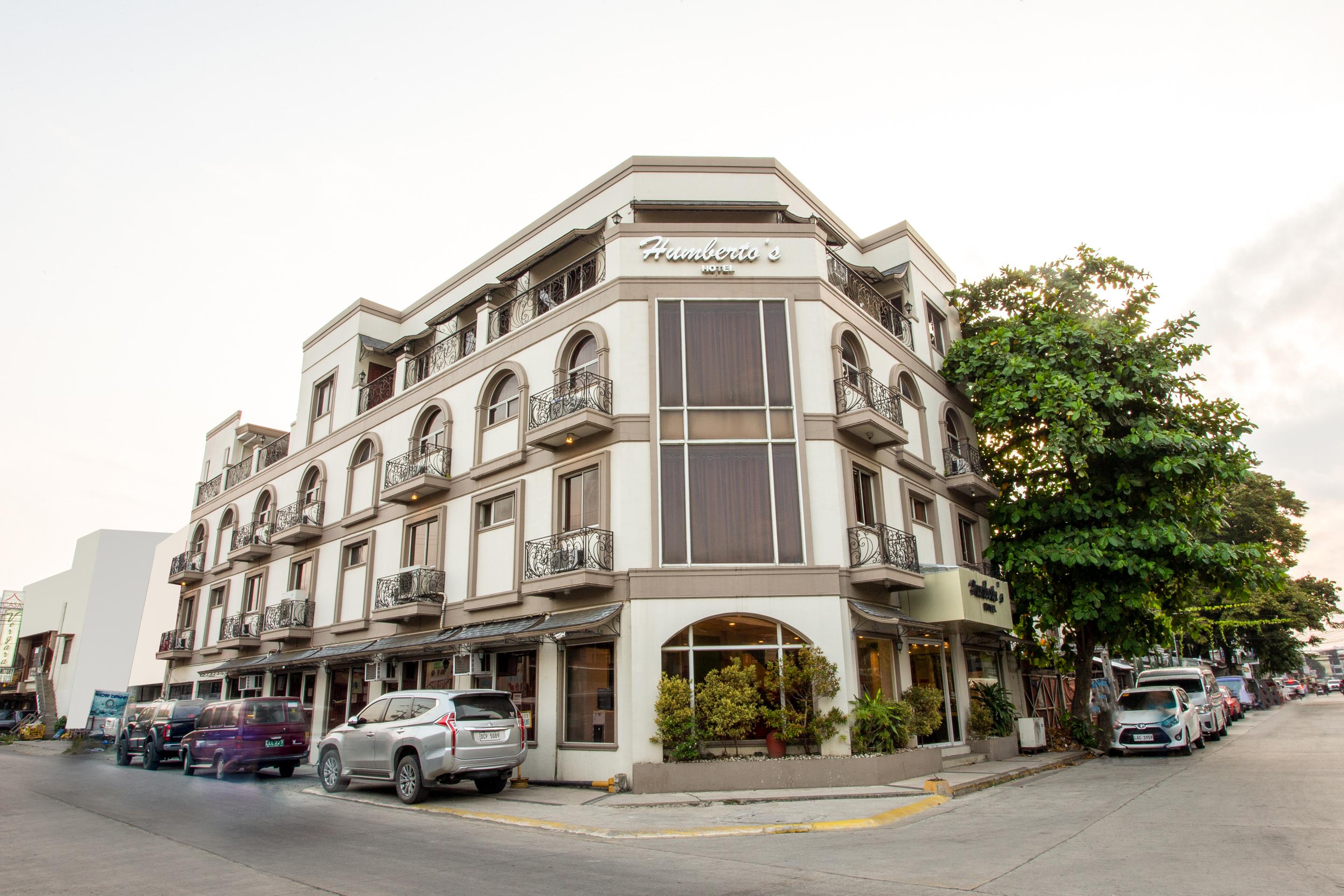 Oyo 414 Humberto'S Hotel Davao Exterior photo