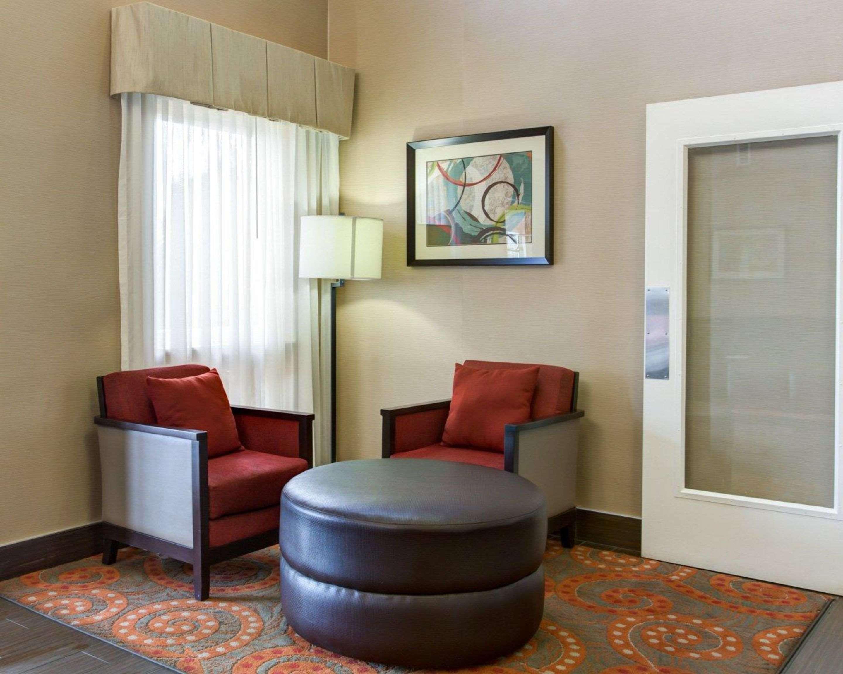 Comfort Suites Crossville Exterior photo