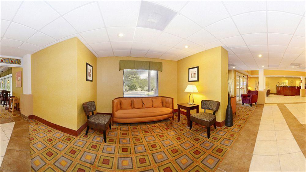 Comfort Suites Forsyth Near I-75 Exterior photo