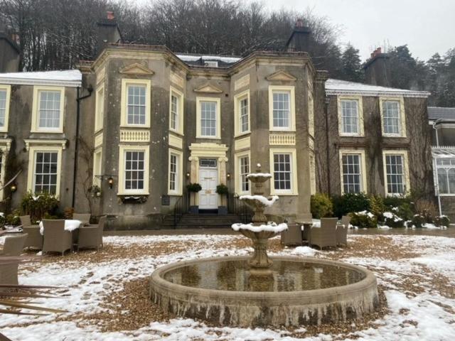 New House Country Hotel Cardiff Exterior photo