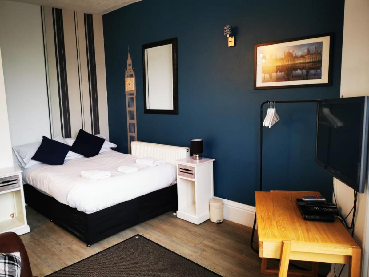 Kipps Brighton Hotel Room photo