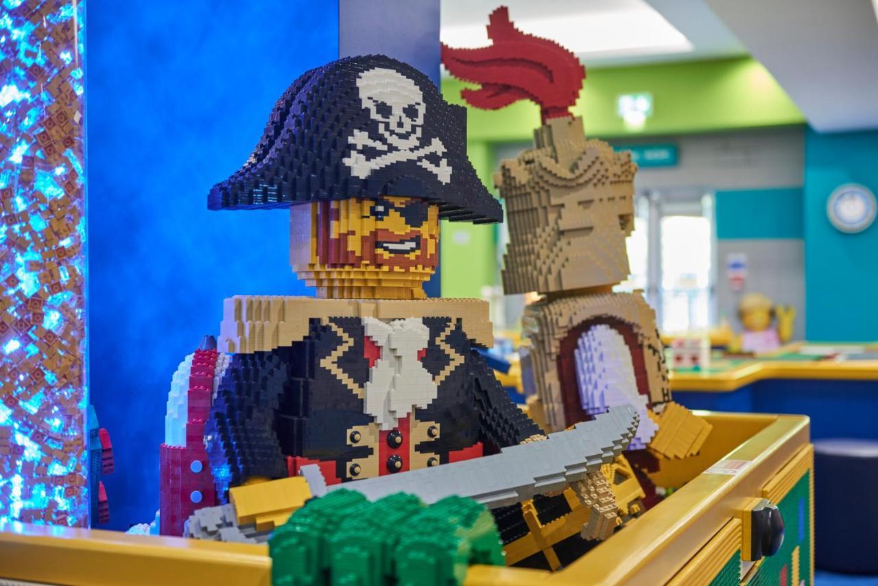Legoland Windsor Resort Exterior photo