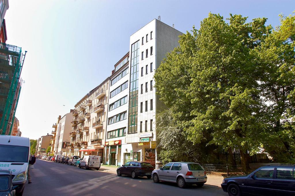 Apartmenthouse Berlin - Am Gorlitzer Park Exterior photo