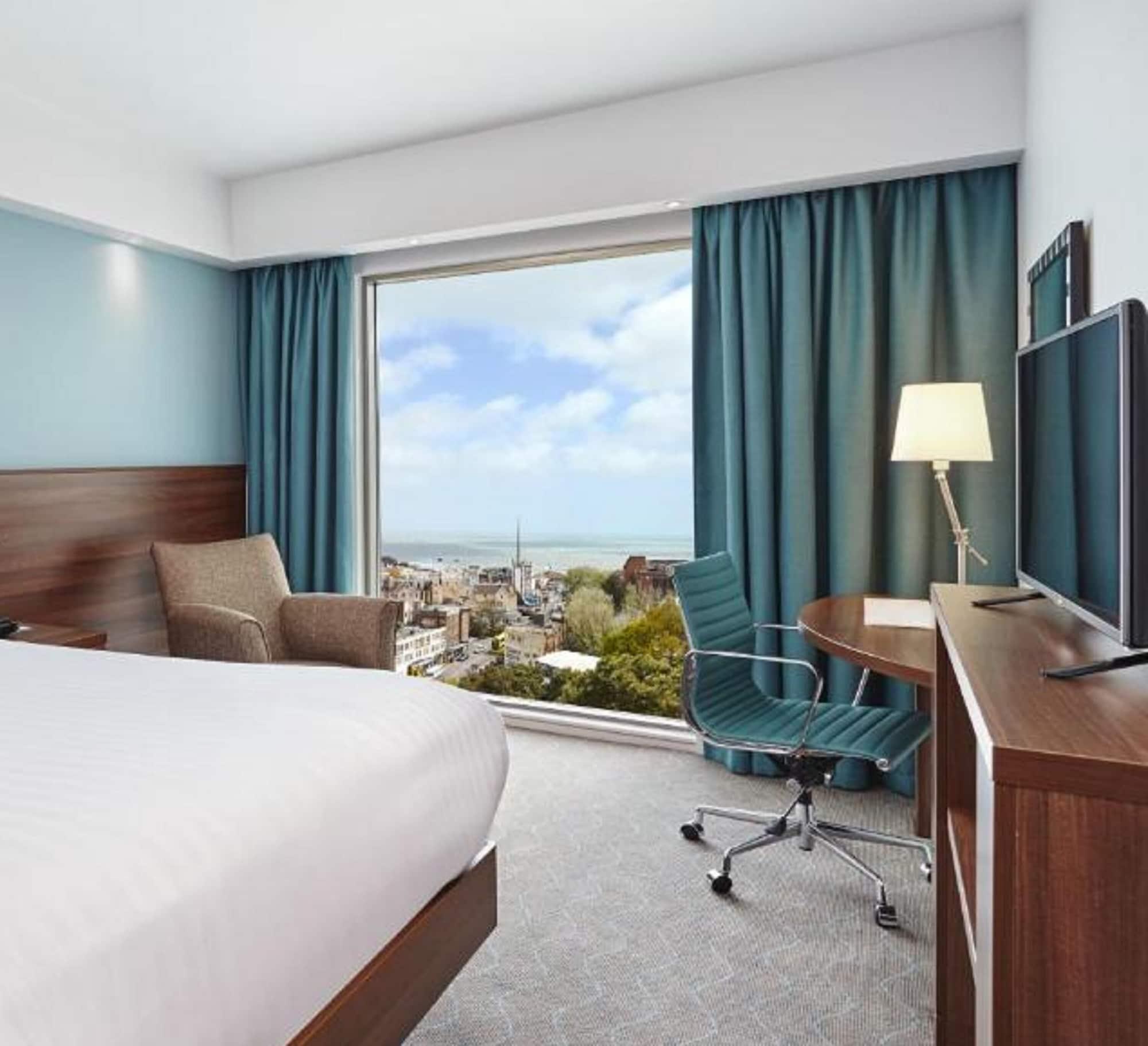 Hampton By Hilton Bournemouth Hotel Exterior photo