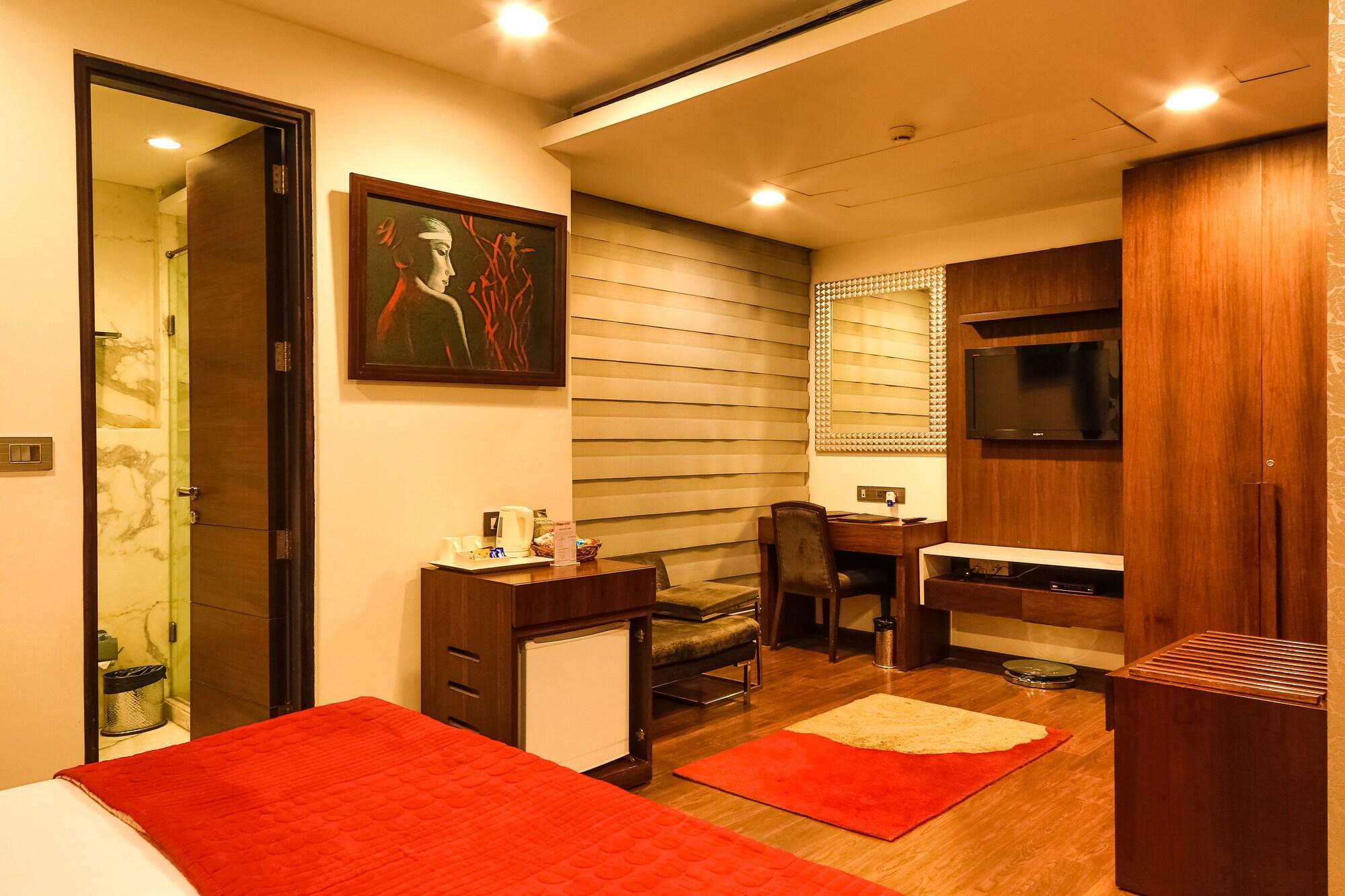 The Nanee Suites New Delhi Exterior photo