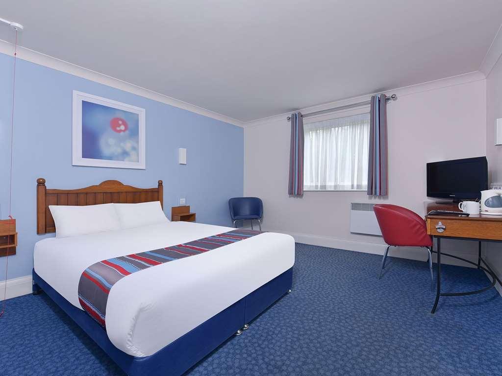 Travelodge Borehamwood Hotel Watford  Room photo