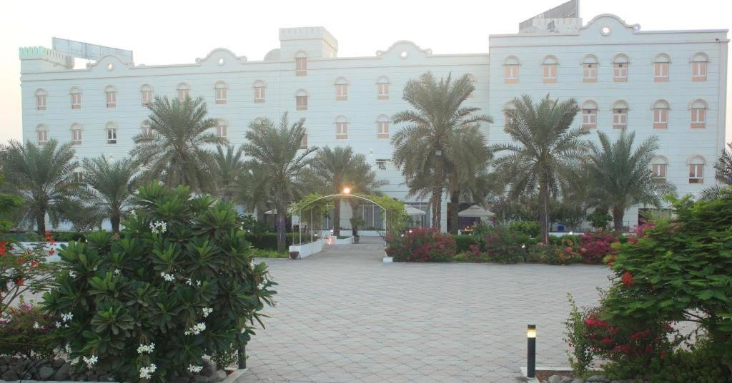 Royal Gardens Hotel Sohar Exterior photo