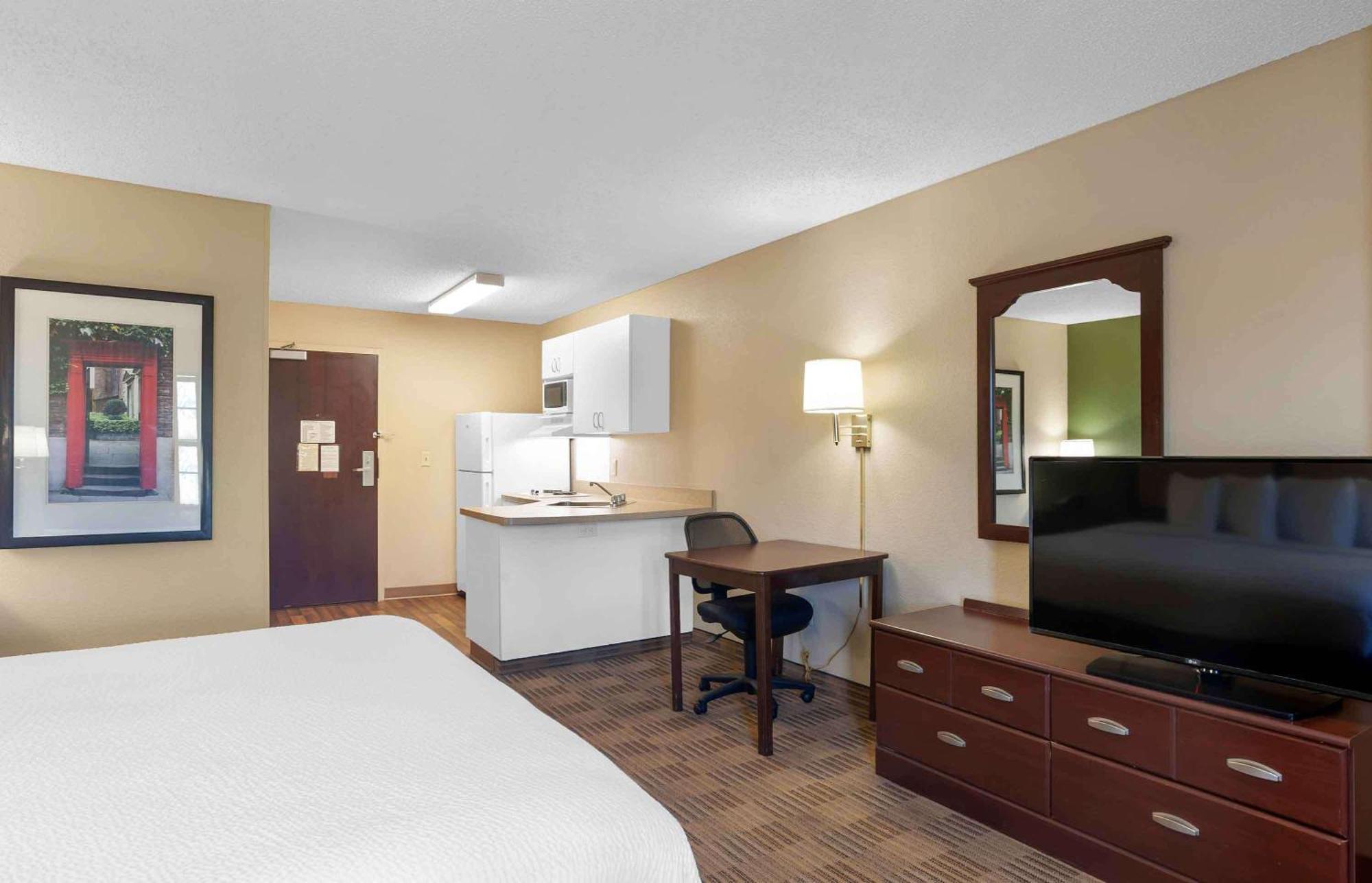Extended Stay America Select Suites - Chicago - Naperville - West Exterior photo