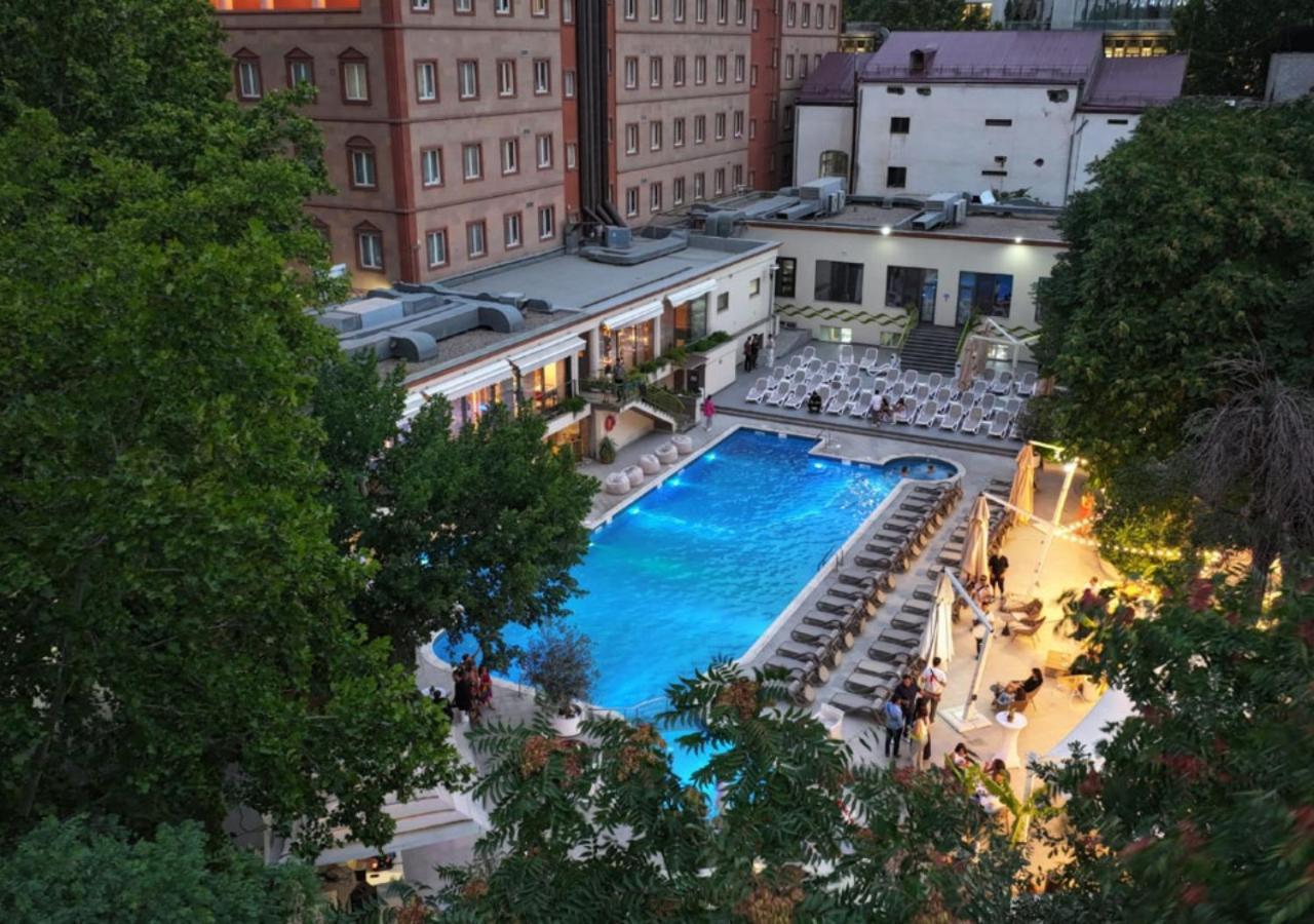 Best Western Plus Congress Hotel Yerevan Exterior photo