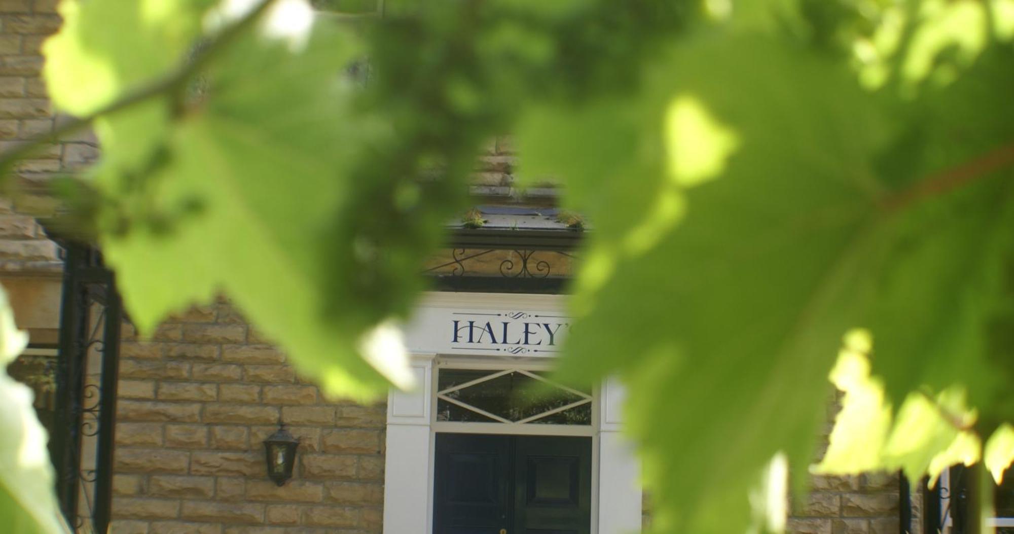 Haley'S Hotel Leeds  Exterior photo