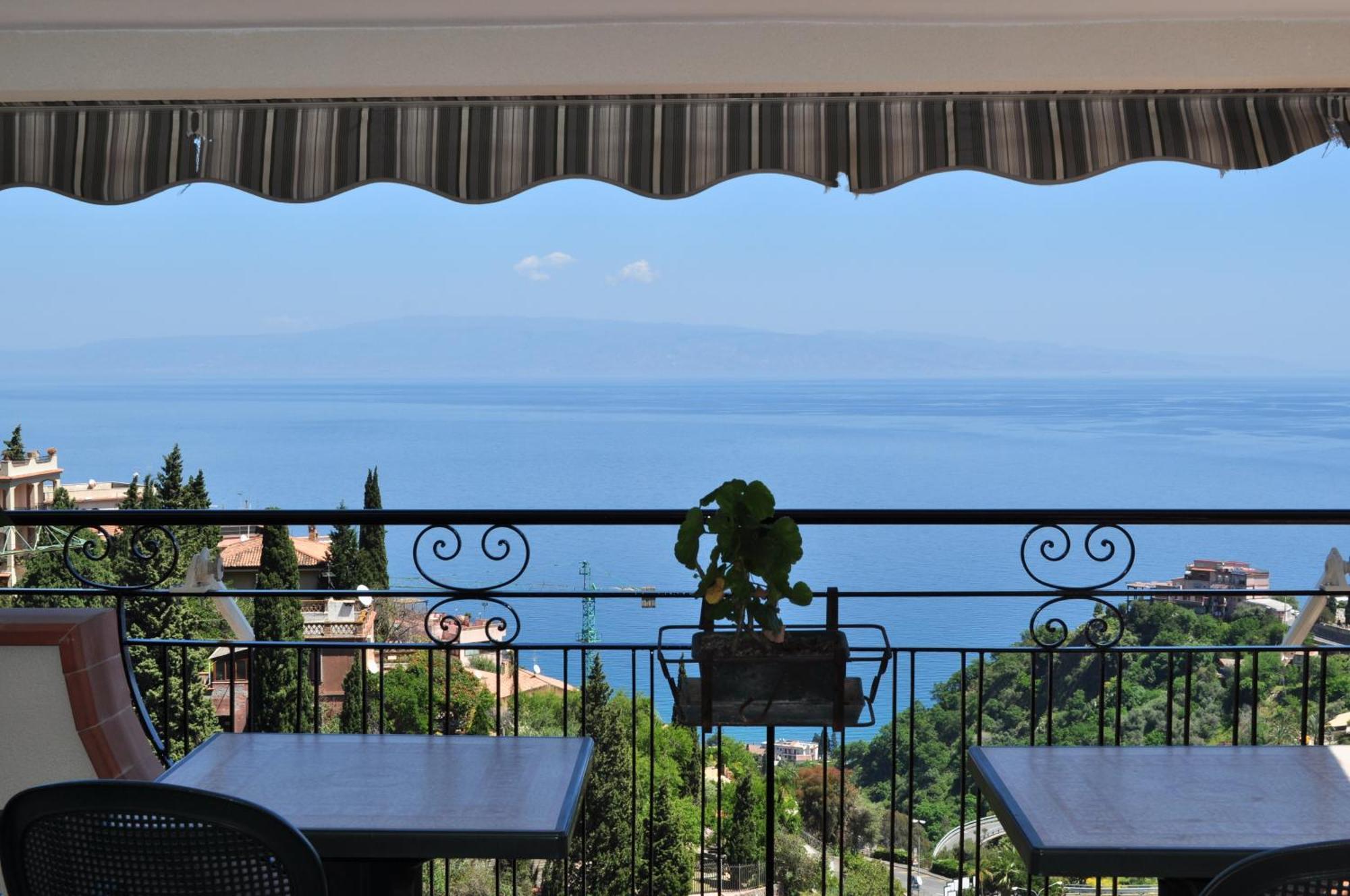 Hotel Condor Taormina Exterior photo