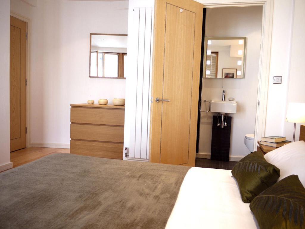 River Side Apartments London Room photo