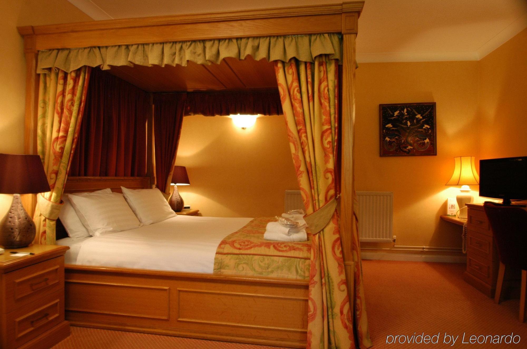 The Lodge Duxford Room photo