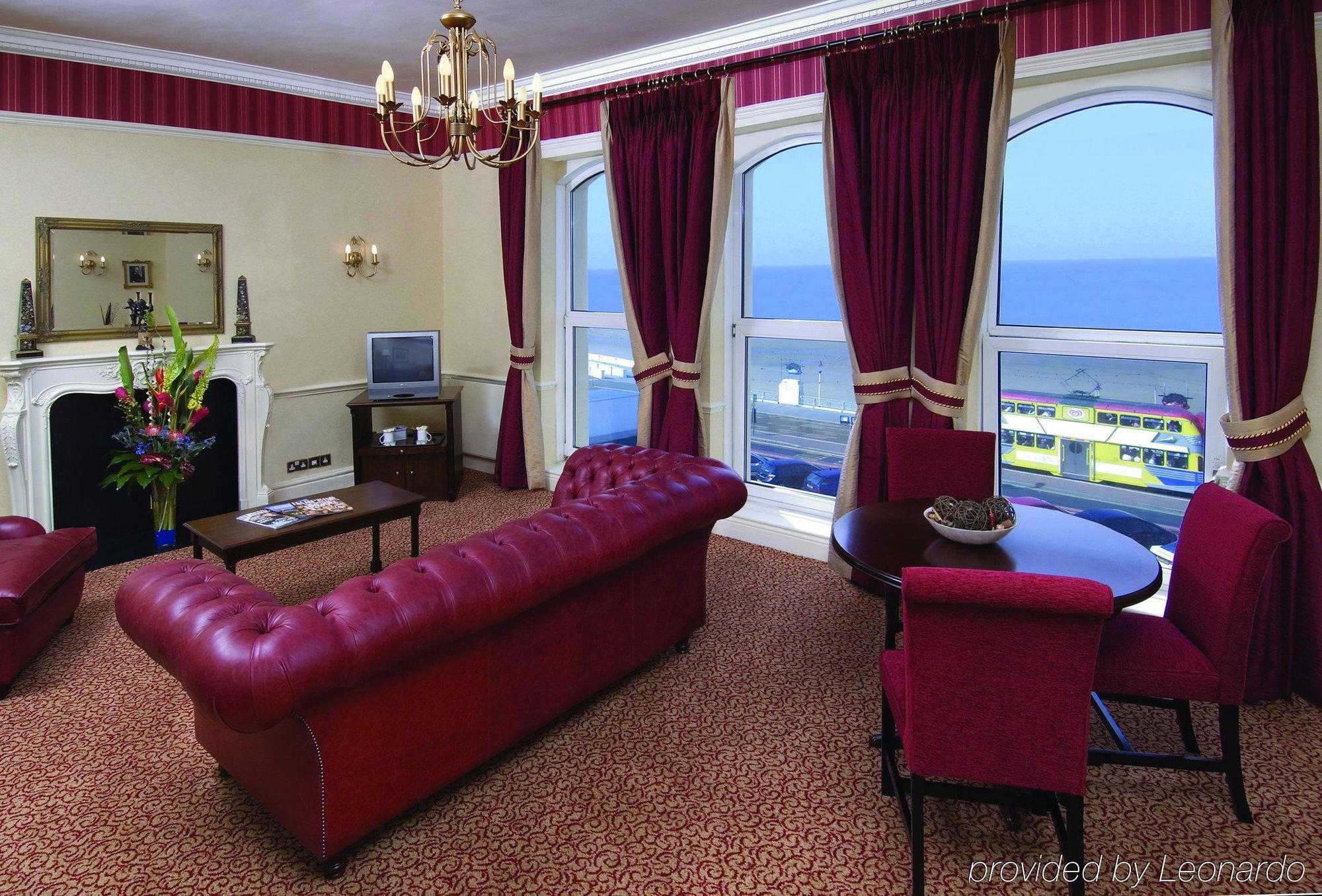 Imperial Hotel Blackpool Room photo