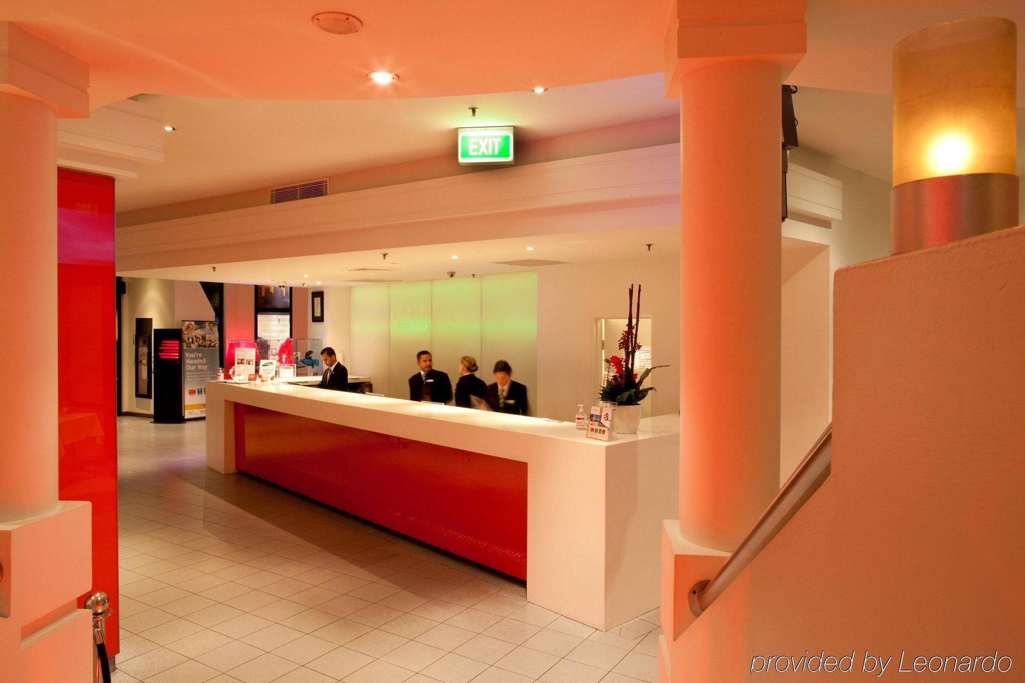Cambridge Hotel Sydney Interior photo