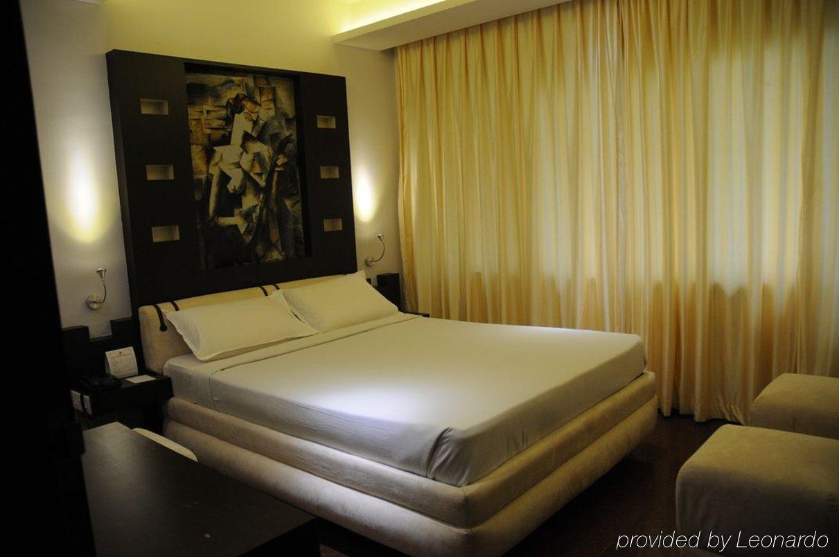 Gokulam Park Doha Hotel Room photo