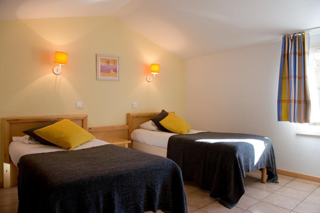 Hotel Club Village Camarguais Arles Room photo