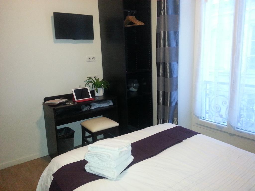 Hotel Du Quai De Seine Paris Room photo