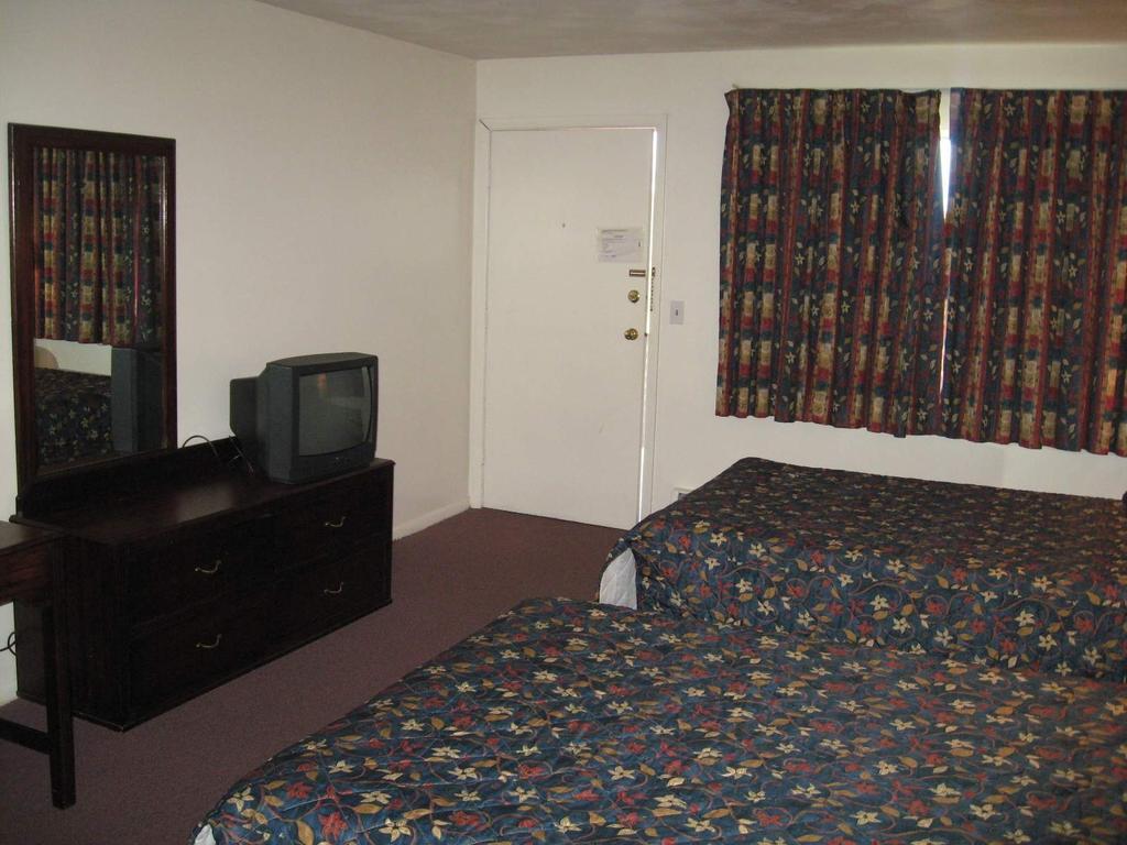 Budget Motel - Grand Island Room photo