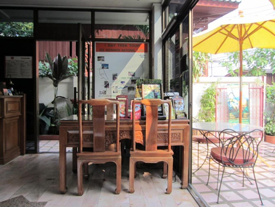 The Red Hibicus Guest House Chiang Mai Exterior photo