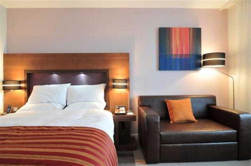 Ac Hotel By Marriott Manchester Salford Quays Room photo