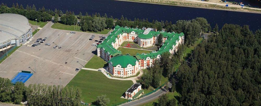 Hotel Park Krestovskiy Saint Petersburg Exterior photo