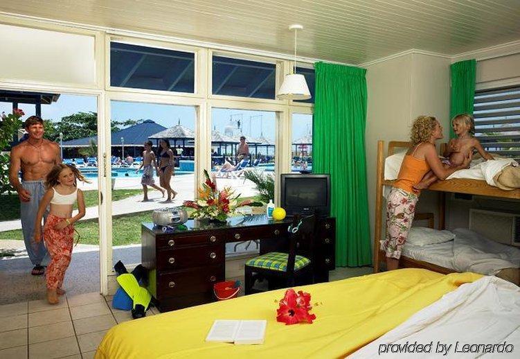 Breezes Trelawny Hotel Trewlany Beach Room photo