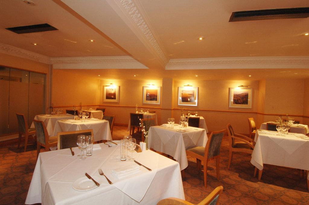 Leonardo Hotel Inverness - Formerly Jurys Inn Restaurant photo