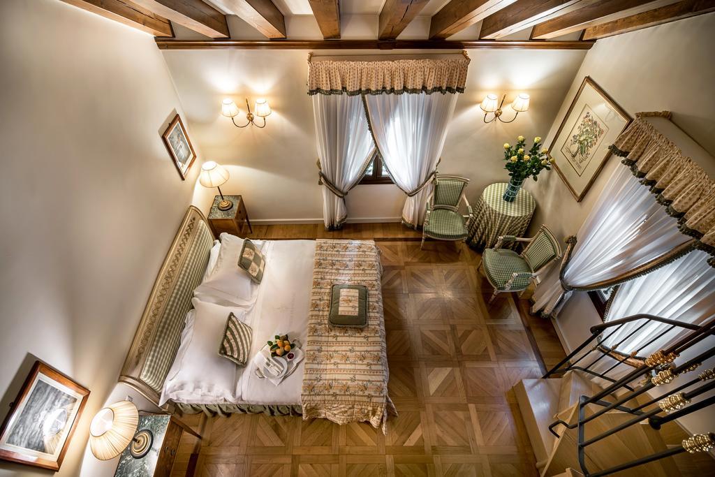 Relais Et Chateaux Hotel Villa Franceschi Mira Room photo