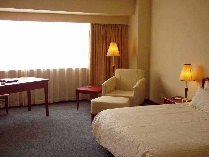 Bailemen Hotel Shanghai Room photo