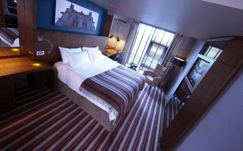 Village Hotel London Watford Elstree Room photo