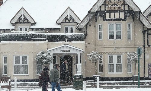 The Manor Hotel Hillingdon Exterior photo