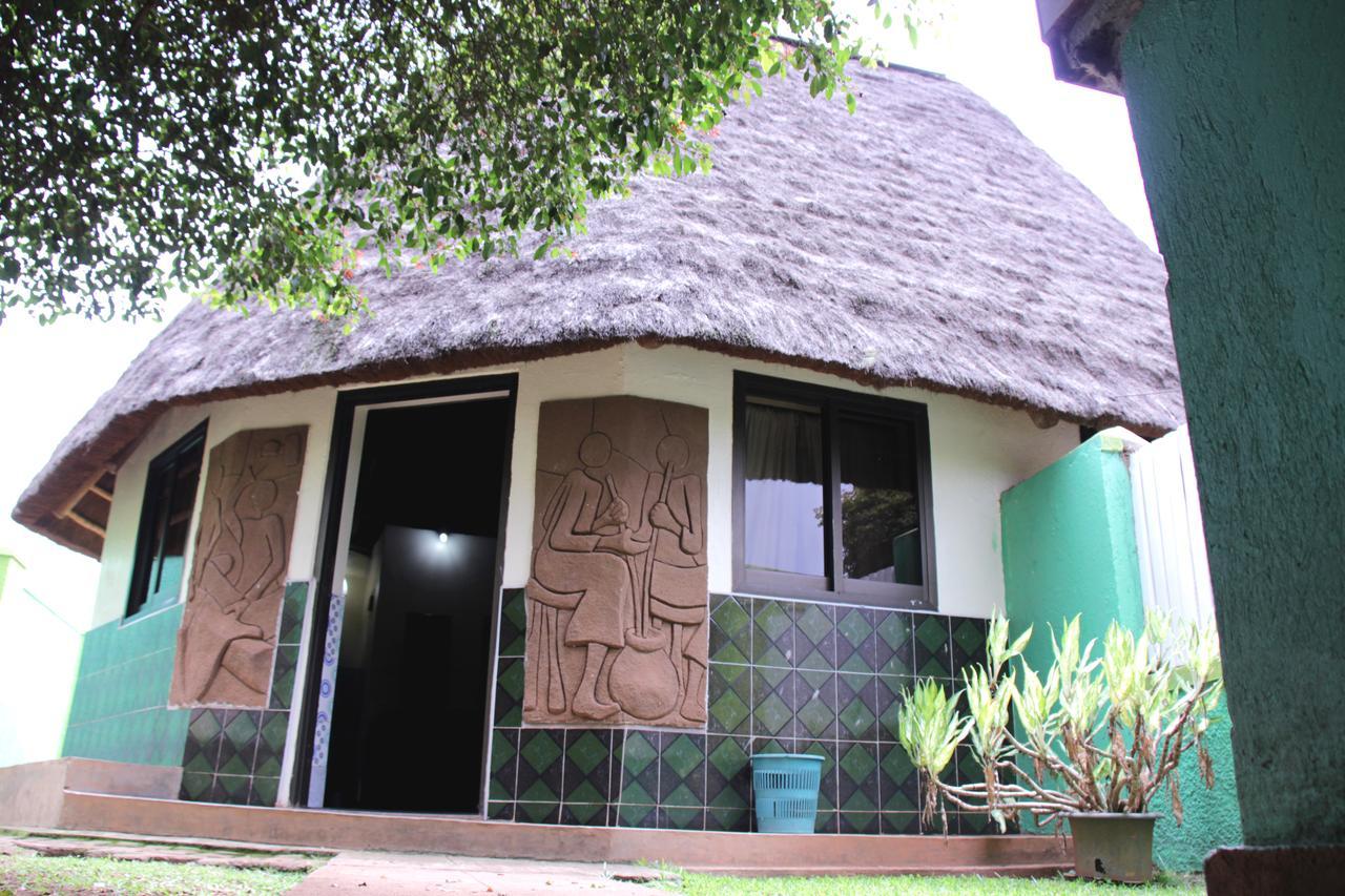 Kiwatule Cottages Kampala Exterior photo